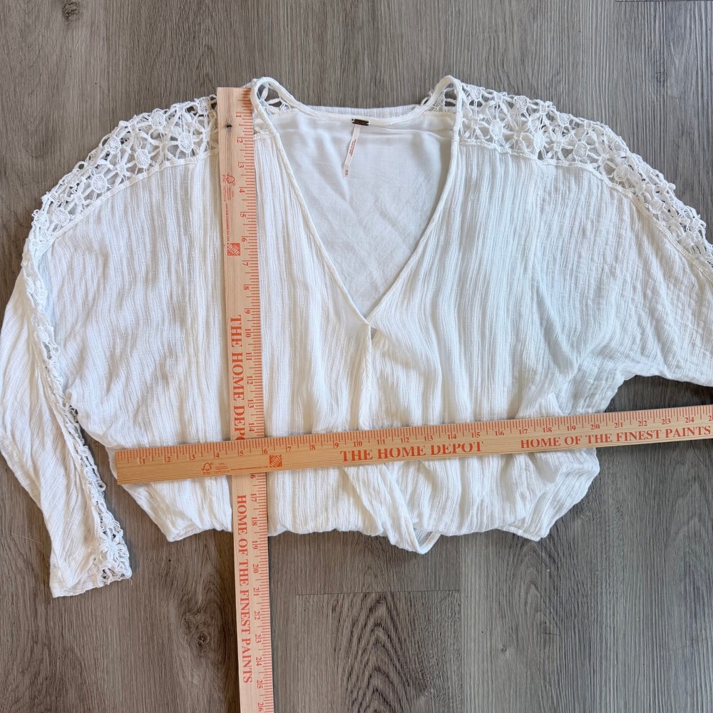 Free People Crochet Sleeve V-Neck Gauze Blouse White Boho Romantic Top Small - Picture 7 of 7